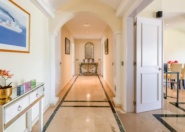 アパート Penthouse Boutique マルベーリャ